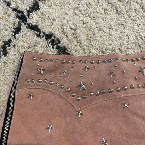 UNDERSTATED LEATHER PARIS TEXAS SKIRT IN LILAC - Picture 9 of 12